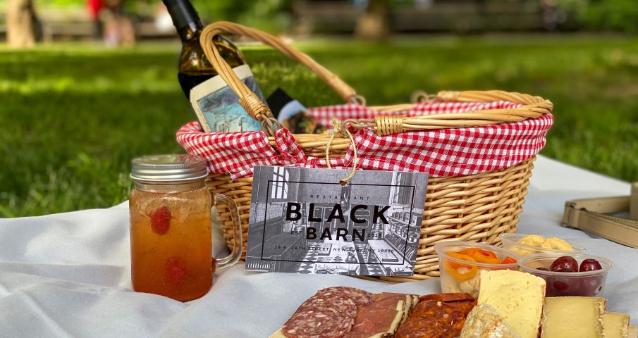 What to include in your picnic basket?