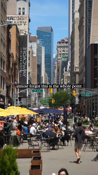 The sun's out, the seats are waiting. This is your sign to dine al fresco. 🏙️ ✨ 

Check out our guide to find outdoor dining recommendations via LINK IN BIO.