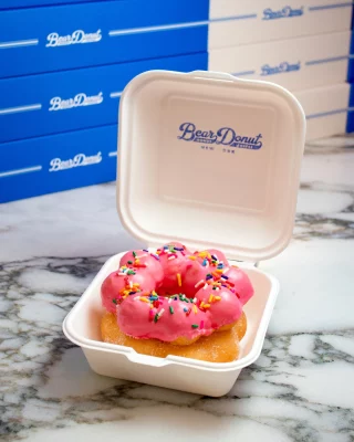 It's National Donut Day! Treat yourself at local bakeries in Flatiron & NoMad. ✨

Highlights:
🍩 @beardonutinc
🍩 @angelinabakerynyc
🍩 @parisbaguette_usa