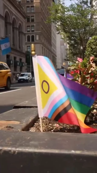 Pride Month is spotlighting the love, light, and community in Flatiron & NoMad! 🌈✨

We've proudly launched Start with Love: PRIDE in Flatiron & NoMad - our cultural celebration of Pride Month! 🏳️‍🌈

From vibrant art to supporting our LGBTQIA+ owned businesses, the best place to celebrate Pride is right here in Flatiron & NoMad.

Visit our website for full details about our exciting Pride happenings via LINK IN BIO.

🎥: @brittanydrays