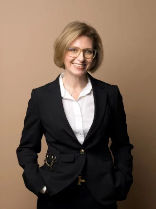 Meet Angelina Lippert, Executive Director and Chief Curator at Poster House (@posterhousenyc), the only museum in the country dedicated to the history of the poster.

Angelina discusses her roles at Poster House, her favorite exhibitions at the museum, and how Flatiron & NoMad is a hub for arts and culture. 

Read the full interview via LINK IN BIO.

📍119 West 23rd Street