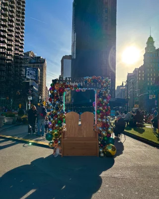 Looking for a festive photo op? Capture a magical moment at our new Winter Plaza Frame! 📸 

Located on the Flatiron North Plaza, our winter-inspired frame is designed by Holiday Collective (@holidaycollective). ✨